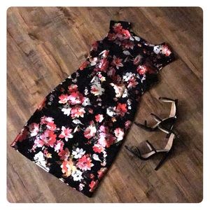 🌷👗 Floral sheath dress 👗🌷
